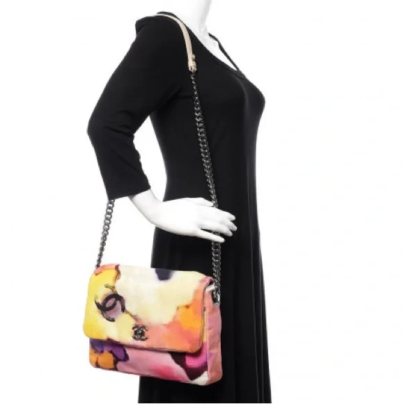 💎✨BEAUTIFUL✨💎CHANEL FLAP WATER COLOR  MESSENGER ULTRA RARE FLOWER POWER GRAFITI - Picture 3 of 13
